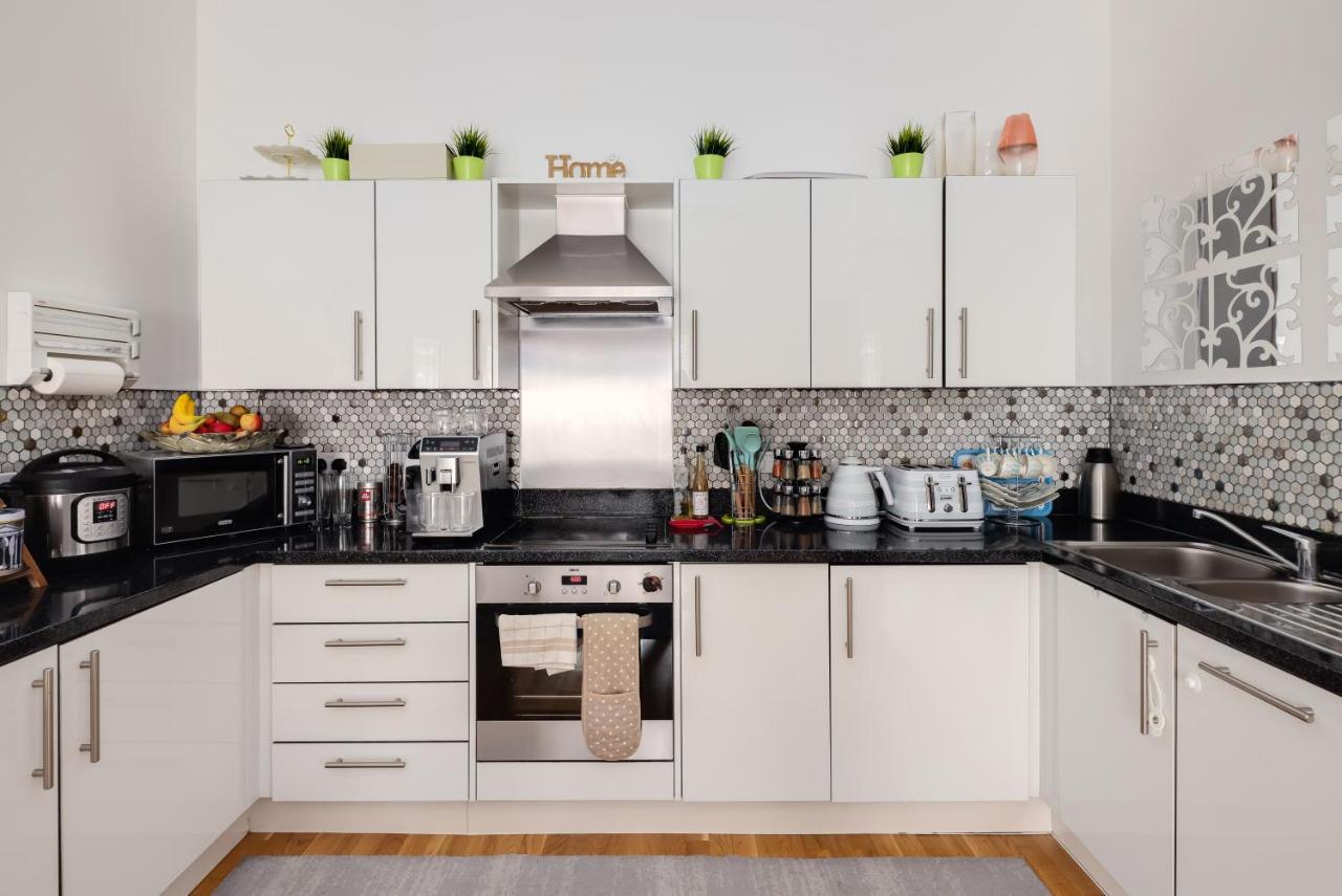 Two Double Bedroom Duplex Flat Appartamento *