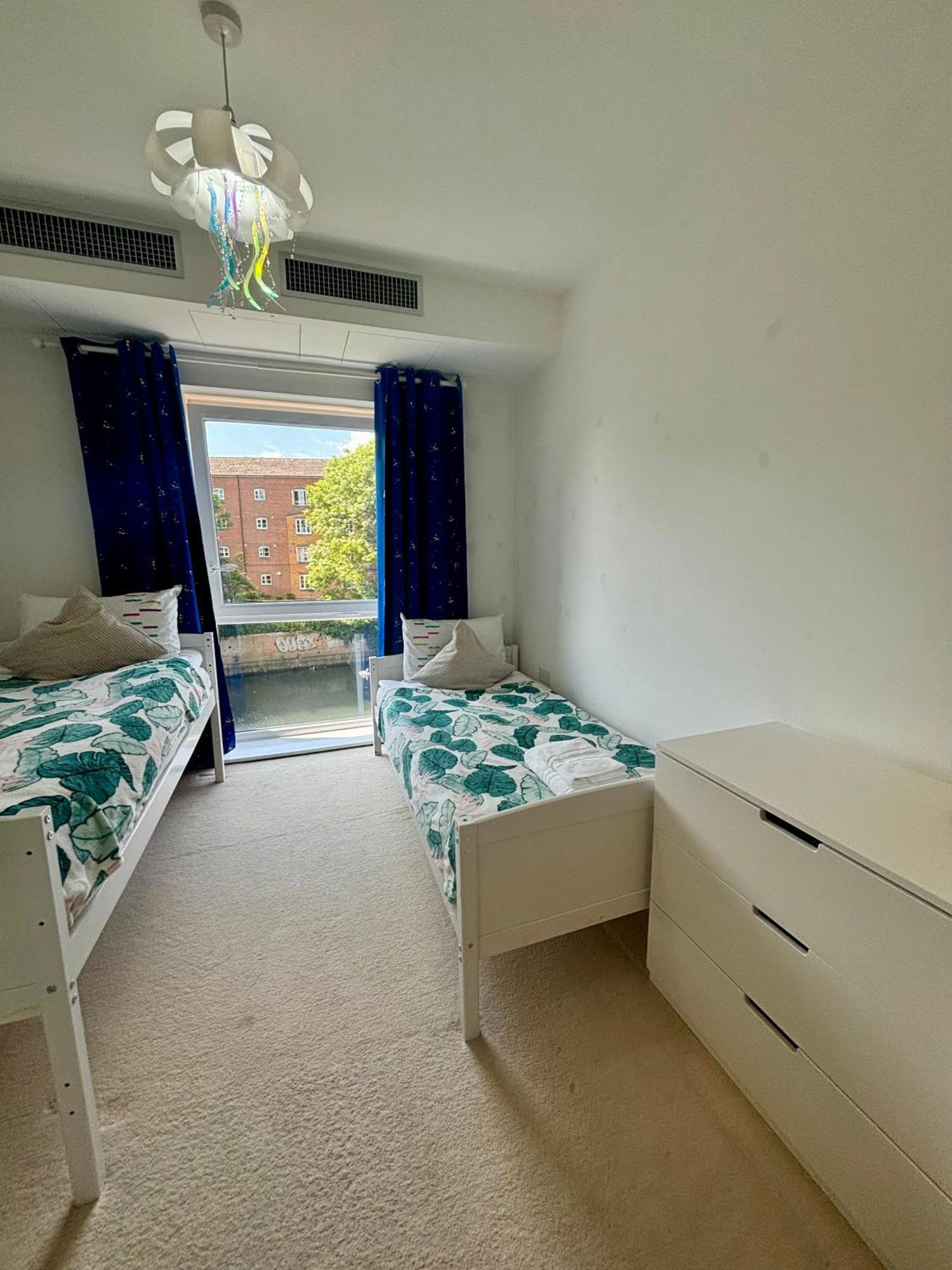 Two Double Bedroom Duplex Flat * Londra